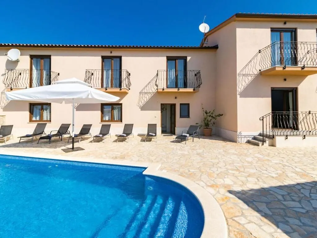 Villa Leonardelli Galizana 0*,  Croatia
