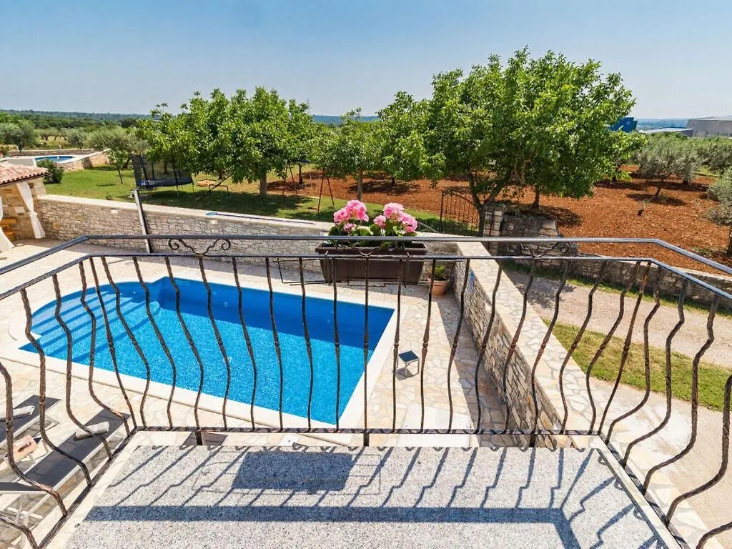 Villa Leonardelli Galizana 0*,